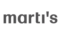 Das Bild zeigt das Wort martis in fetten, kleingeschriebenen, dunkelgrauen Buchstaben auf hellgrauem Hintergrund. fotograf-webdesigner-seo-agentur-hochzeitsfotograf-abgelichtet